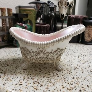 Fancy spooky tub